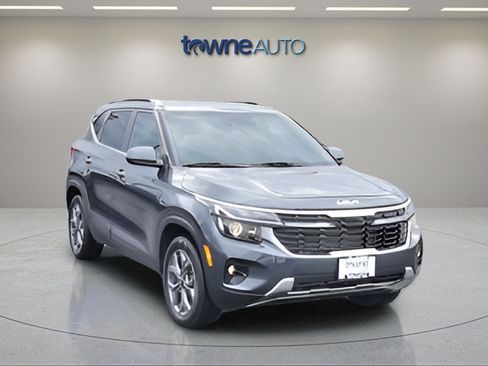 Used 2024 Kia Seltos S AWD/4WD image 7