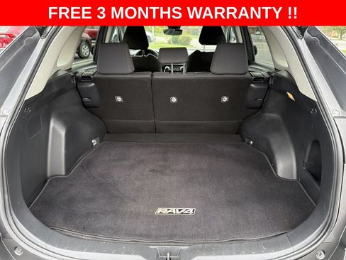 Used 2020 Toyota RAV4 LE w/ Carpet Mat Package FWD image 22