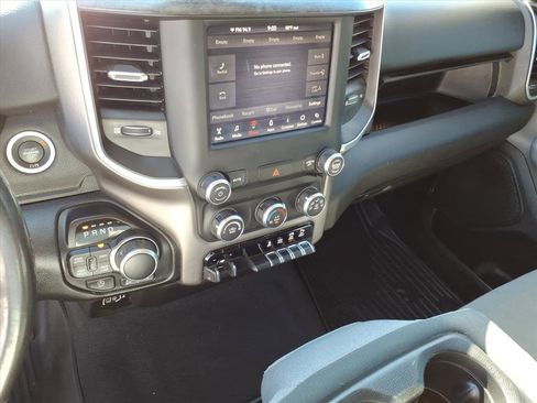Used 2019 RAM 1500 Big Horn AWD/4WD image 35