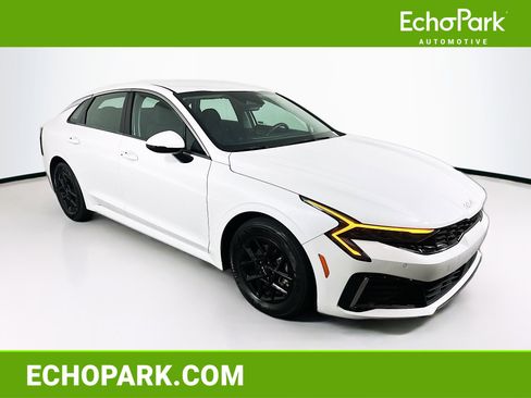 Used 2025 Kia K5 LXS image 1