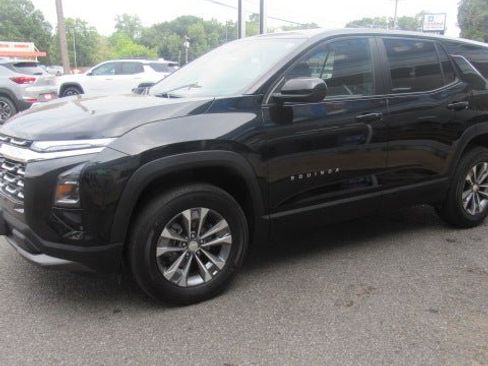 Used 2026 Chevrolet Equinox LT FWD image 4