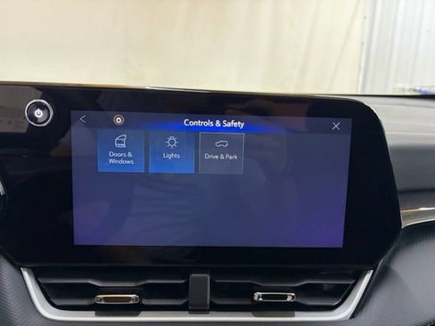Used 2025 Chevrolet Equinox LT FWD image 42