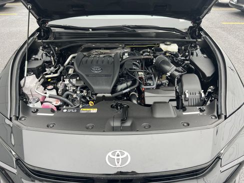 Used 2025 Toyota Crown Platinum image 27