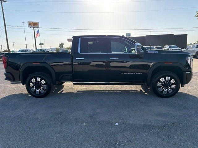 Used 2026 GMC Sierra 2500 Denali w/ Technology Package AWD/4WD image 5