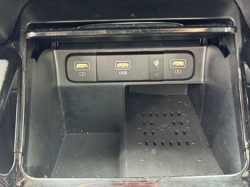Certified 2023 Kia Sorento SX AWD/4WD image 28