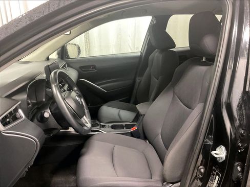 Certified 2024 Toyota Corolla Cross LE image 10