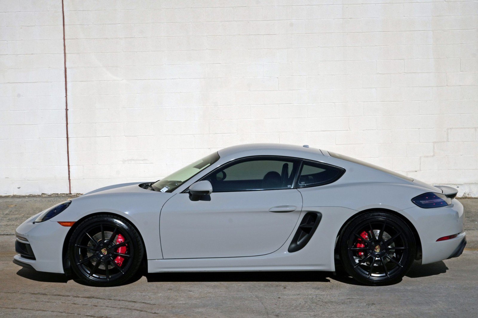 Used 2024 Porsche 718 Cayman GTS w/ GTS Interior Package RWD image 41