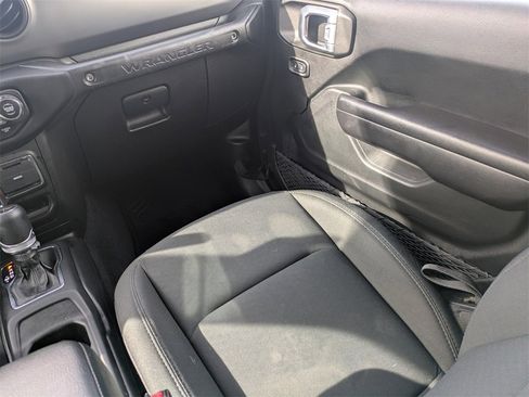 Used 2021 Jeep Wrangler Unlimited Sport image 18