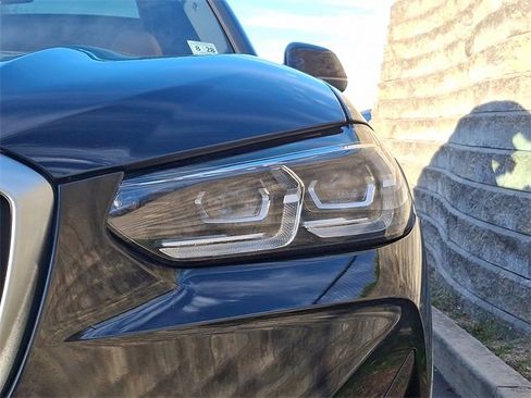 Used 2023 BMW X3 xDrive30i w/ Premium Package w/ZPA image 9
