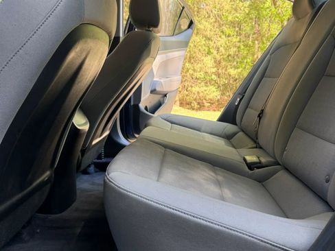 Used 2018 Hyundai Elantra SE w/ SE Connectivity Package 04 image 11