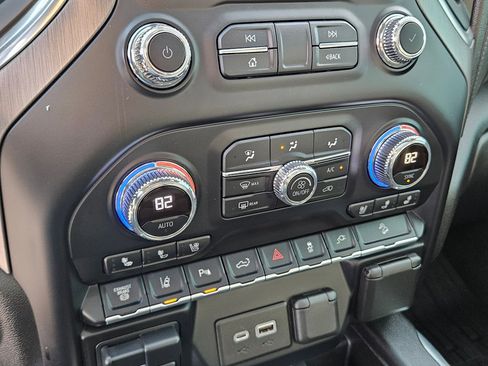 Used 2020 GMC Sierra 2500 Denali image 28