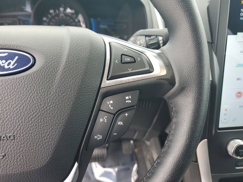 Used 2024 Ford Edge SEL w/ Convenience Package image 23