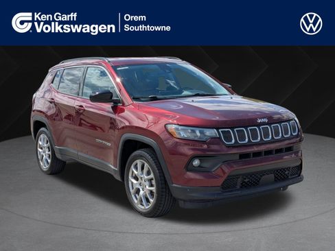 Used 2022 Jeep Compass Latitude AWD/4WD image 1