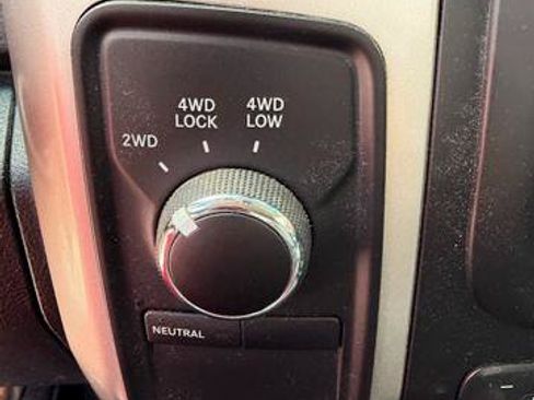 Used 2017 RAM 2500 SLT AWD/4WD image 17