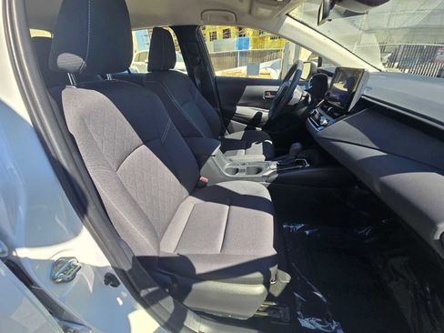 Used 2025 Toyota Corolla LE w/ Convenience Package image 11
