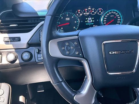 Used 2019 GMC Yukon Denali w/ Denali Ultimate Package AWD/4WD image 23