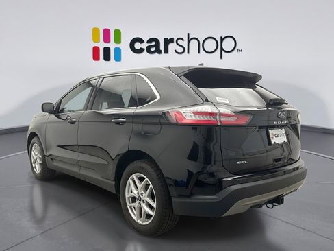 Used 2022 Ford Edge SEL w/ Convenience Package image 3