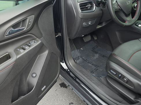 Used 2024 Chevrolet Equinox RS w/ RS Leather Package AWD/4WD image 11