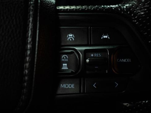 Used 2024 Toyota Tacoma SR5 AWD/4WD image 16