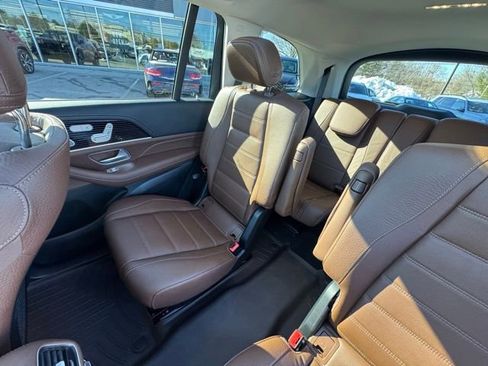 Used 2024 Mercedes-Benz GLS 450 4MATIC image 46