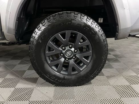 Used 2021 Toyota Tacoma SR5 image 10