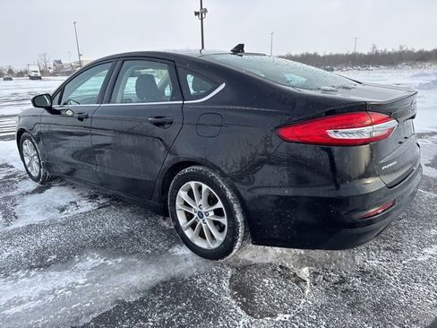 Used 2019 Ford Fusion SE image 6