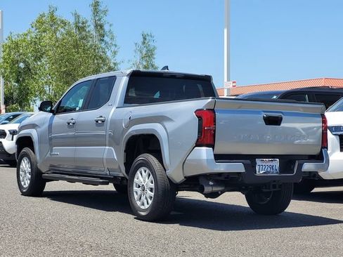 Used 2026 Toyota Tacoma SR5 RWD image 8