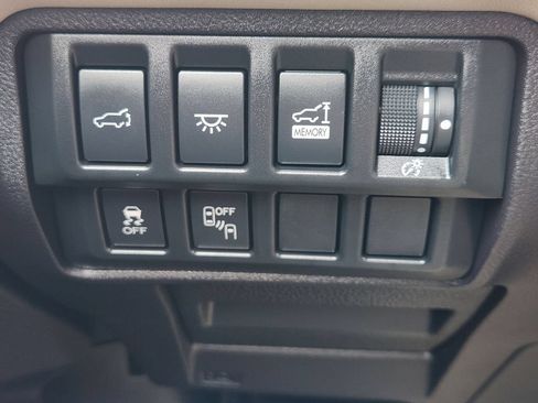 Used 2020 Subaru Ascent Limited w/ Technology Package AWD/4WD image 24