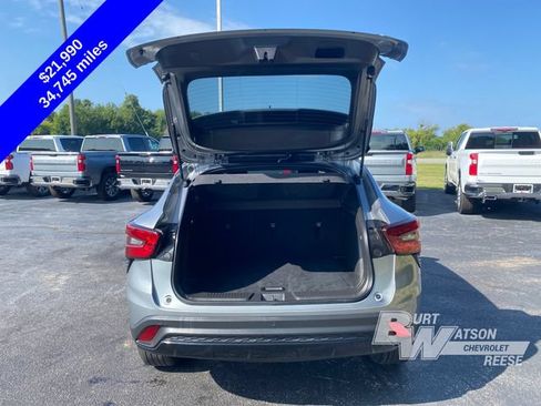 Used 2025 Chevrolet Trax RS w/ Driver Confidence Package FWD image 17