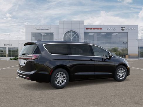 New 2026 Chrysler Pacifica Select FWD image 4
