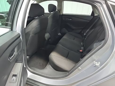 Used 2023 Honda Accord EX image 31