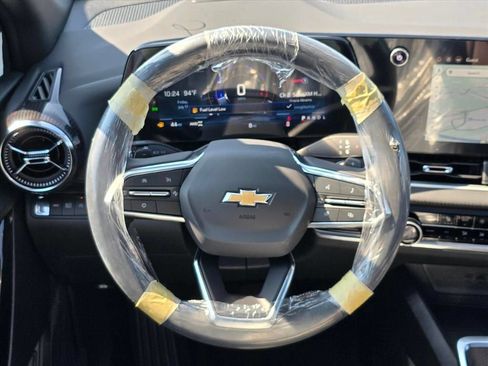 New 2026 Chevrolet Equinox LT w/ Convenience Package II AWD/4WD image 14