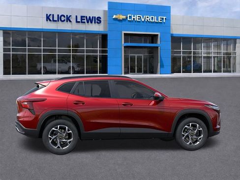 New 2026 Chevrolet Trax LT FWD image 5