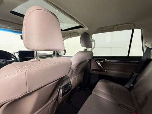 Used 2022 Lexus GX 460 Premium w/ Premium Package AWD/4WD image 25