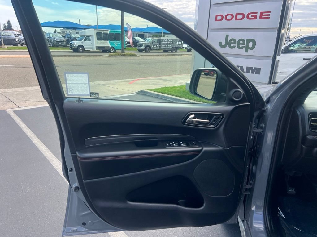Used 2025 Dodge Durango GT AWD/4WD image 18