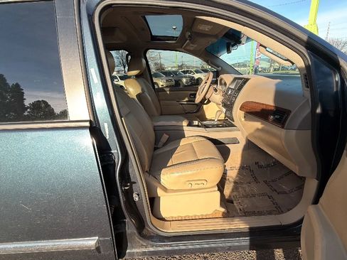 Used 2015 Nissan Armada Platinum w/ 2nd Row Captain Seat Package AWD/4WD image 15