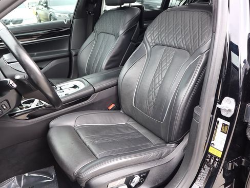 Used 2018 BMW 750i xDrive AWD/4WD image 19