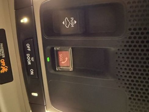 Certified 2025 Honda Accord SE image 36