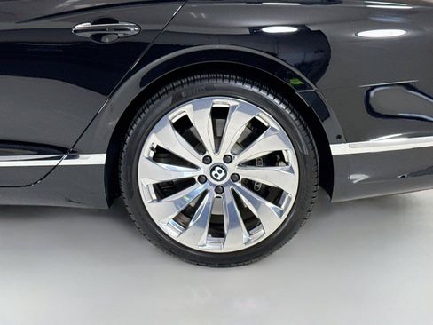 Used 2022 Bentley Flying Spur V8 AWD/4WD image 40