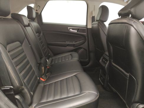 Used 2020 Ford Edge SEL image 19