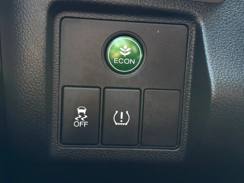 Used 2018 Honda HR-V EX image 28