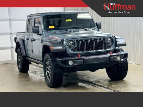 Used 2024 Jeep Gladiator Rubicon w/ Convenience Group image 1