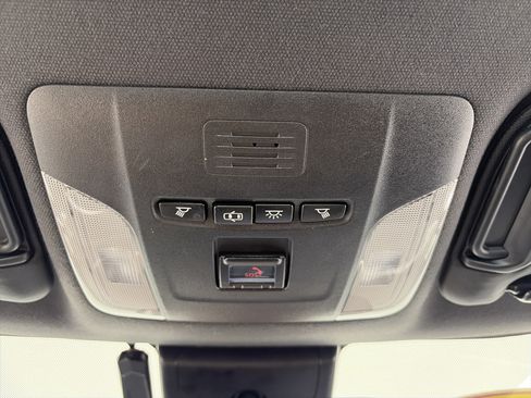 Used 2021 Toyota Corolla SE FWD image 29