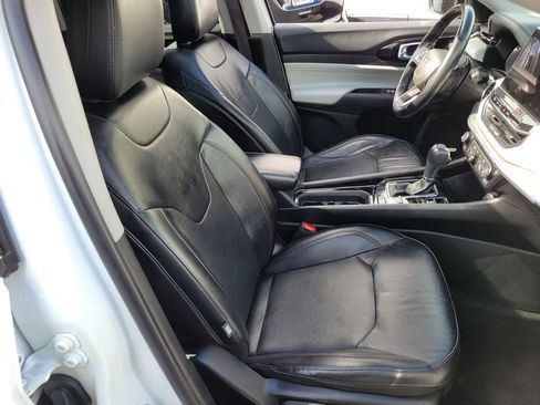 Used 2022 Jeep Compass Limited w/ Sun and Sound Group image 19