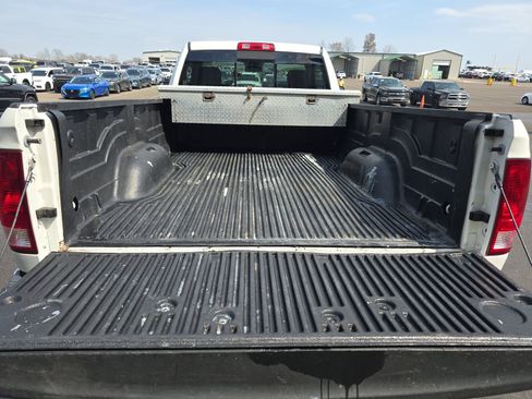 Used 2018 RAM 1500 Tradesman w/ Power & Remote Entry Group image 10