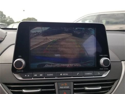 New 2025 Nissan Altima 2.5 SR image 14