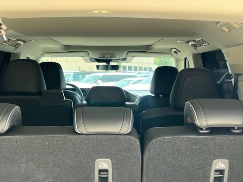 Used 2025 INFINITI QX80 Luxe RWD image 16