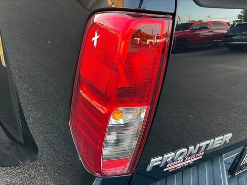 Used 2019 Nissan Frontier SV w/ Value Truck Package image 29