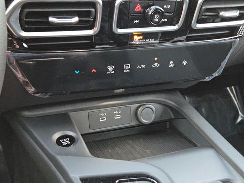 New 2026 Nissan Sentra SV w/ Floor Mat Package FWD image 19