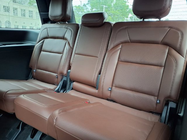 New 2026 Lincoln Navigator Reserve AWD/4WD image 9